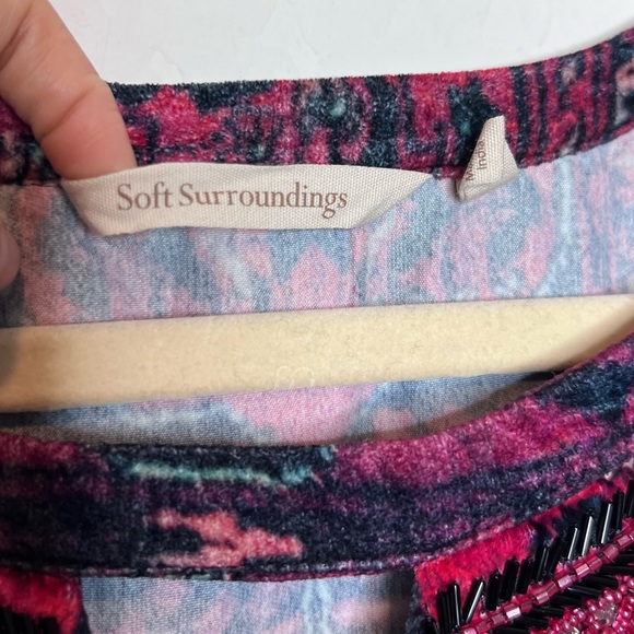 SOFT SURROUNDINGS Ottoman Velvet Blouse. Size Medium - Picture 8 of 10